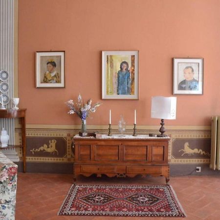 הוילה וולטרה Residenza Storica Palazzo Ricciarelli מראה חיצוני תמונה
