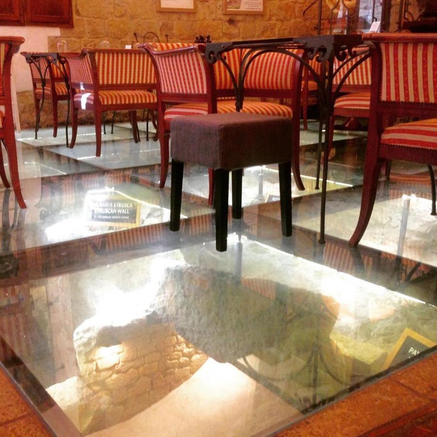 הוילה וולטרה Residenza Storica Palazzo Ricciarelli מראה חיצוני תמונה
