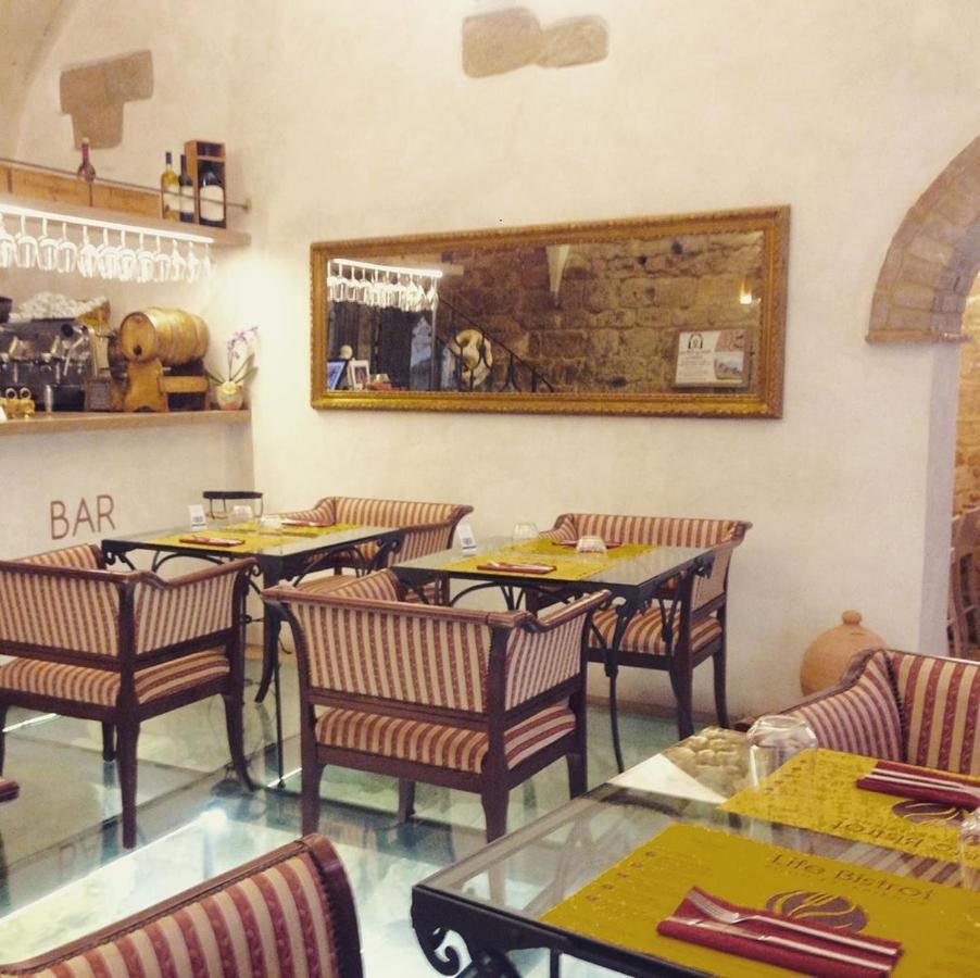 הוילה וולטרה Residenza Storica Palazzo Ricciarelli מראה חיצוני תמונה