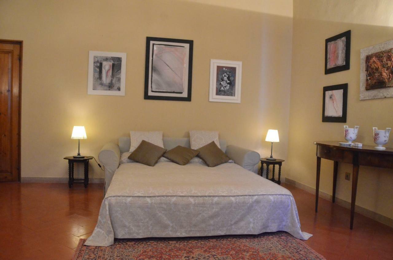 הוילה וולטרה Residenza Storica Palazzo Ricciarelli מראה חיצוני תמונה