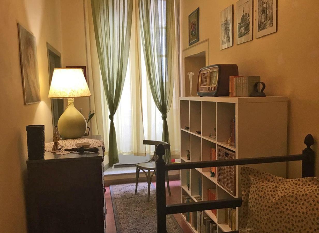 הוילה וולטרה Residenza Storica Palazzo Ricciarelli מראה חיצוני תמונה